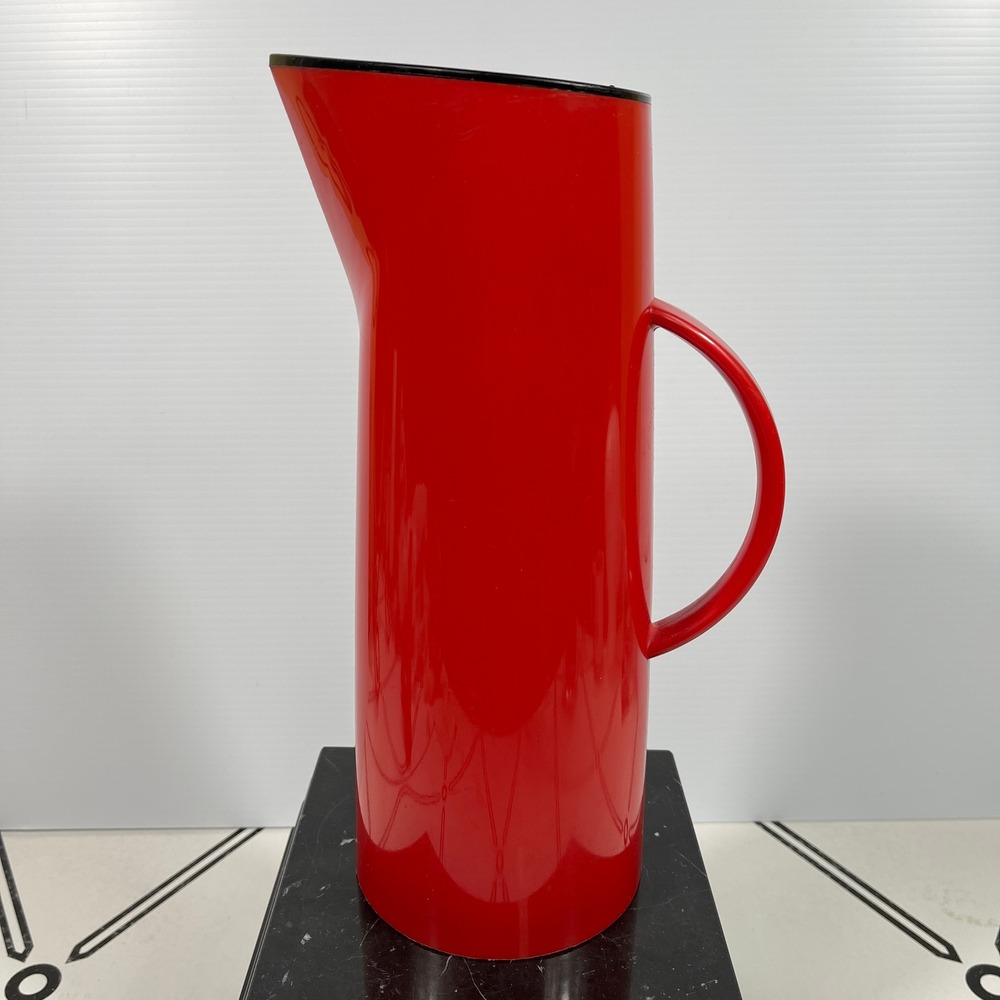 Mikasa Japan Red Thermal Pitcher Modernist Carafe‎ 11" Retro Pop Mod Design